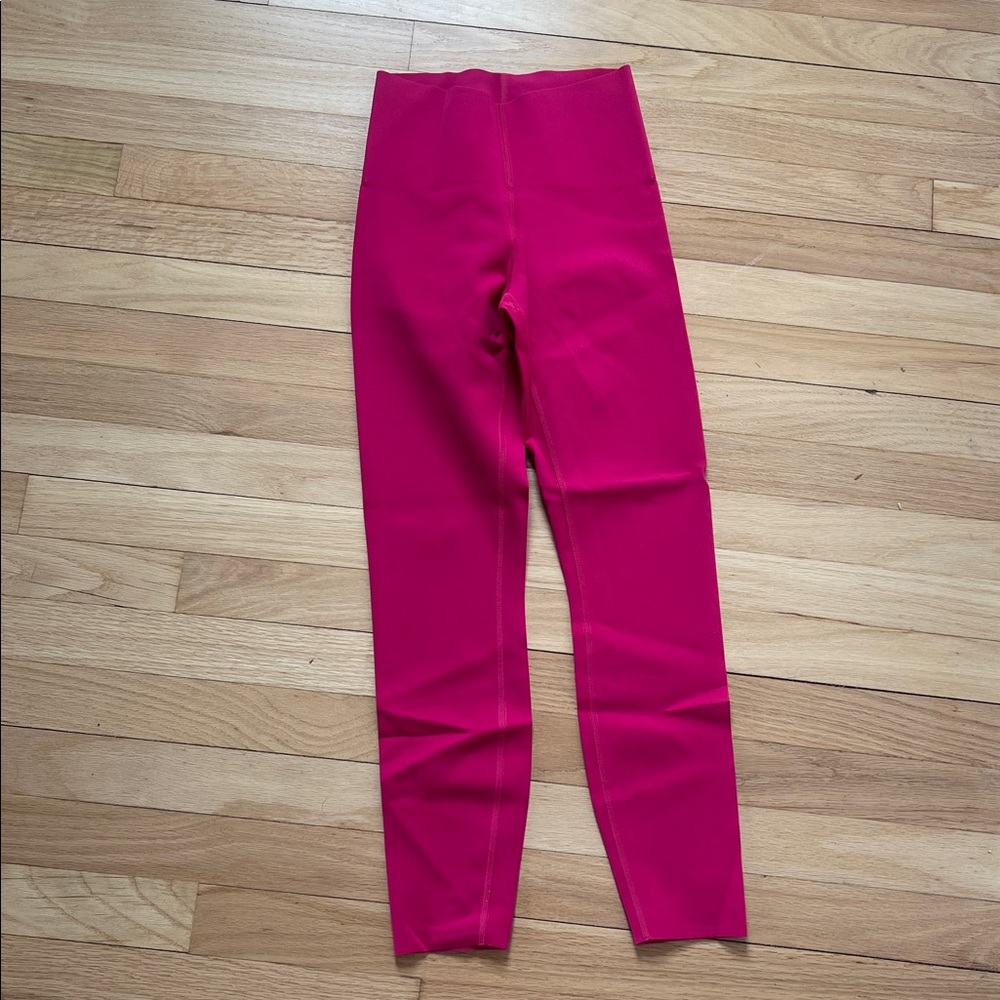 Lululemon Women’s Pink Leggings - Picture 9 of 11
